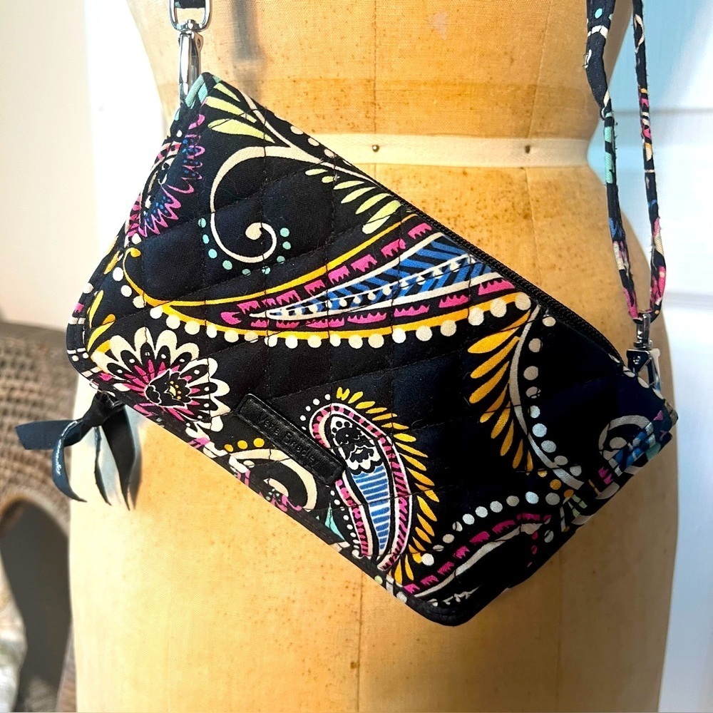 Vera Bradley Trifold Wallet Clutch/crossbag Black Paisley Floral Print